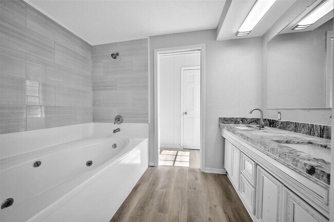 Foto del edificio - 13426 Balcrest Dr