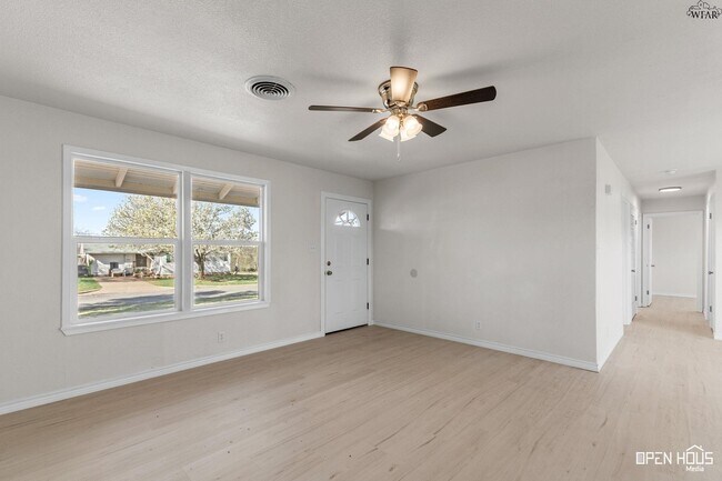 Foto del edificio - 3201 Cuba Ct