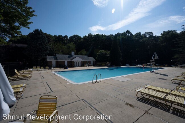 Building Photo - 3 br, 2.5 bath House - 760 College Parkway