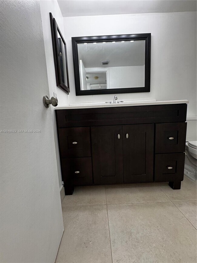 Foto del edificio - 5401 SW 77th Ct