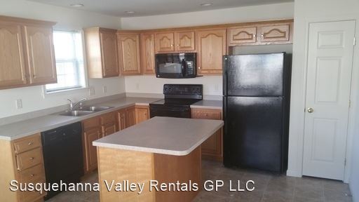 Primary Photo - 3 br, 2.5 bath House - 303 Mercury Dr
