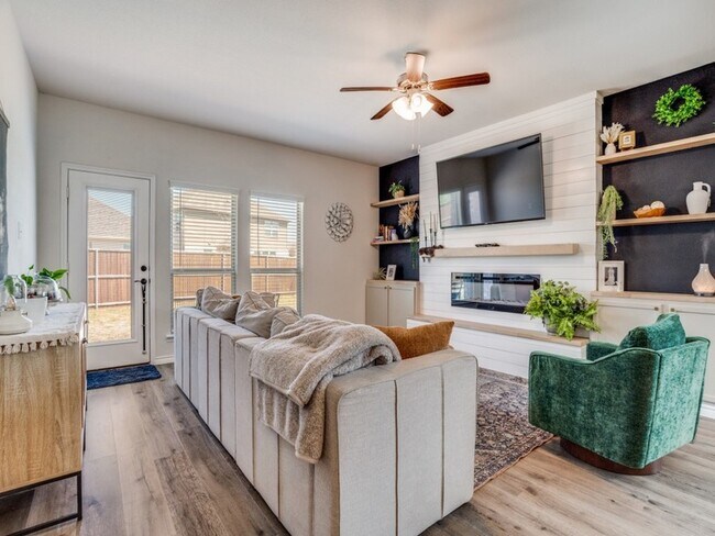 Foto del edificio - 729 Jessica Lynn Ln