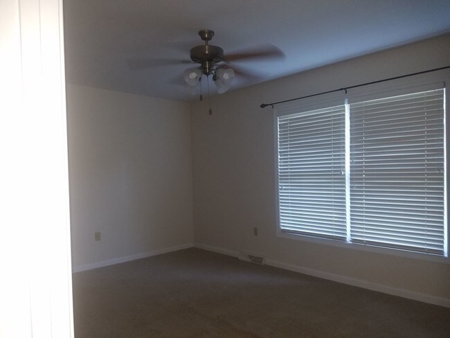 Building Photo - 2 br, 1.5 bath House - 2680 WYNGATE ROAD