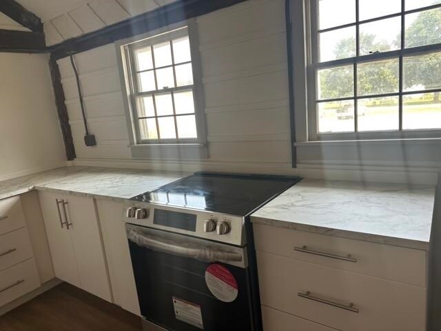 Foto del edificio - 84 Lafayette Rd