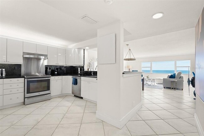 Foto del edificio - 1750 Benjamin Franklin Dr