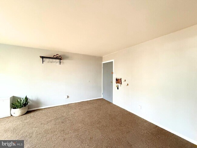 Foto del edificio - 4254 Buckman Rd