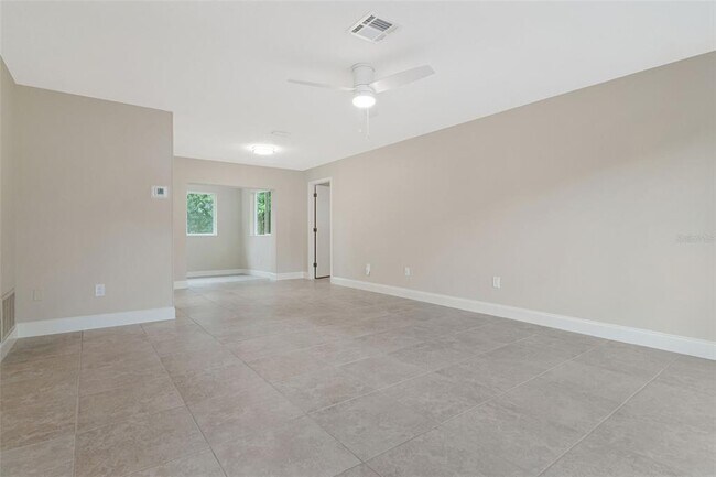 Building Photo - 2958 Dundee Dr