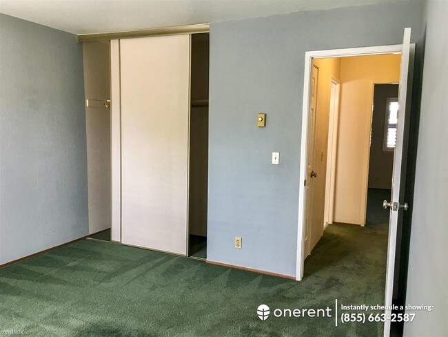 Building Photo - 433 W Rincon Ave