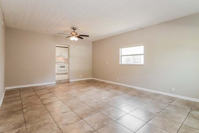 Foto del edificio - 630 50th St N