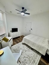 Building Photo - 2428 Cambreleng Ave