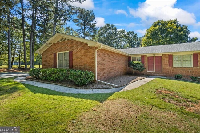 Building Photo - 3929 Lenora Church Rd