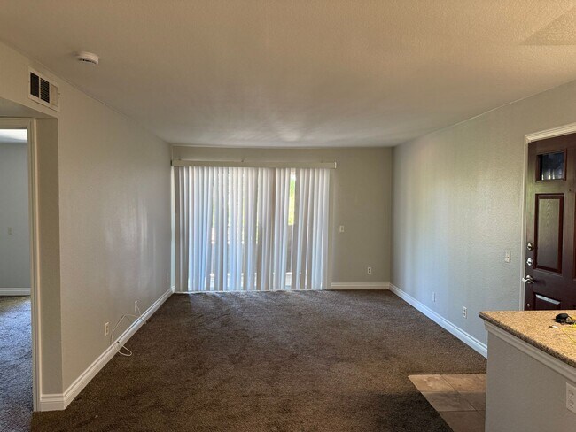 Foto del edificio - One-Bedroom 2nd Floor Condo in Sage Canyon...