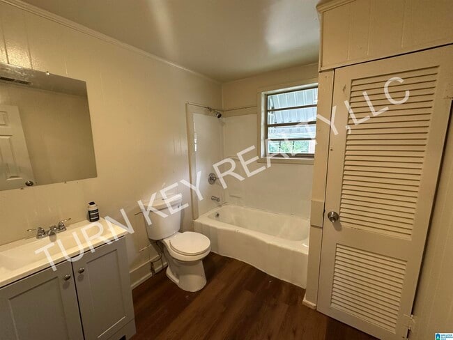 Building Photo - 2212 20th St N