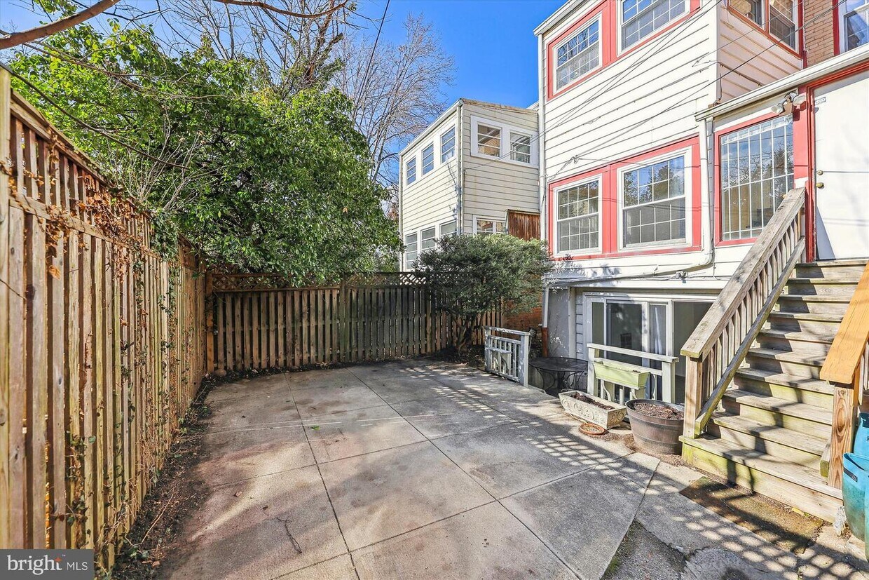 3714 Woodley Rd NW, Washington, DC 20016 House for Rent in Washington