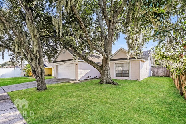 Foto del edificio - 8150 Tom Sawyer Dr