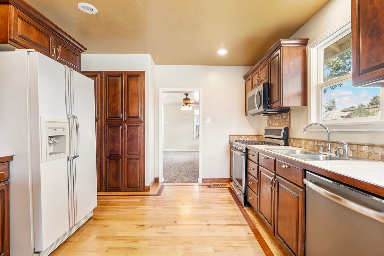 Foto principal - 2903 W Madison Ave