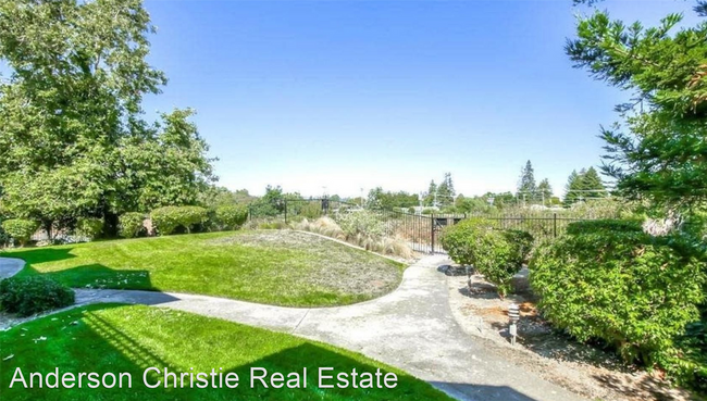 Building Photo - 2 br, 1 bath House - 308 River Street C15