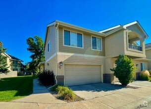 Building Photo - 5151 Boardwalk Dr