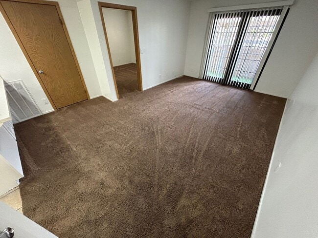 Building Photo - 1 BEDROOM / 1 BATH GATE COMMUNITY/ LOCATED...