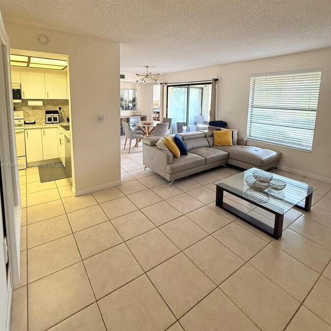 Building Photo - 8933 SW 123rd Ct