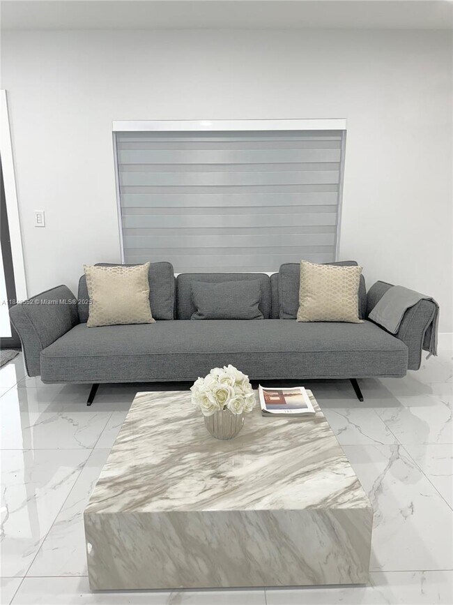 Foto del edificio - 2121 SW 61st Ave