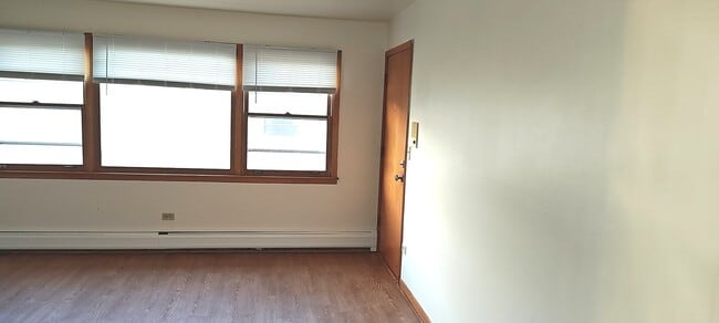 Foto del edificio - 2412 N 76th Ave