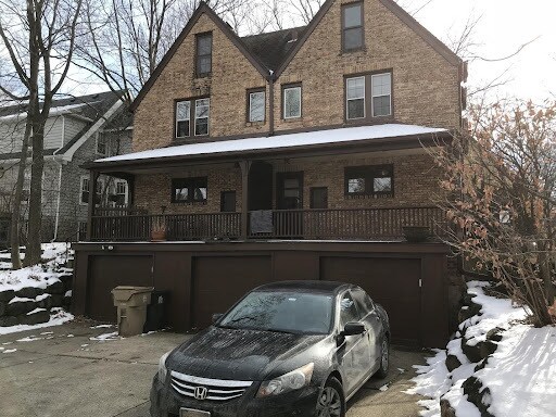 Building Photo - 2228 Kendall Ave