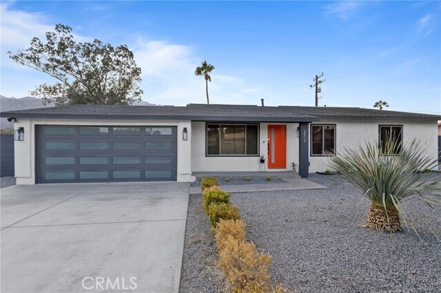 Foto principal - 2203 W Acacia Rd