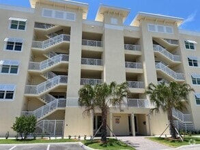 Building Photo - 280 Hidden Bay Dr