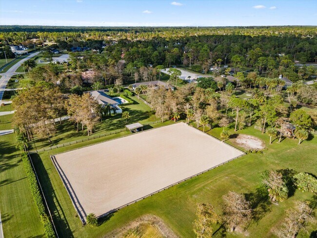 Building Photo - 14902 Paddock Dr