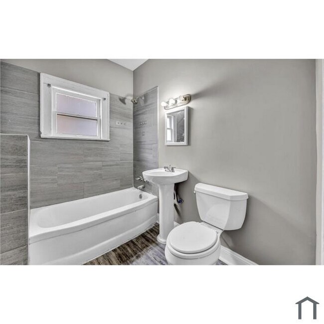 Foto del edificio - 3570 E 151st St