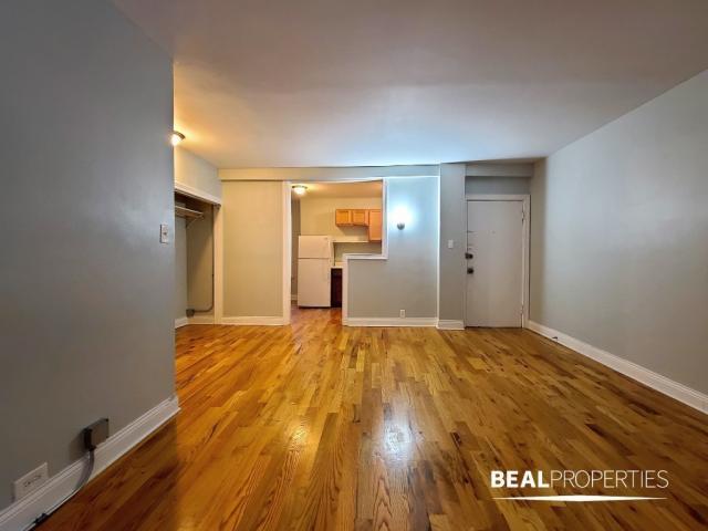 Foto principal - 0 bedroom in CHICAGO IL 60610