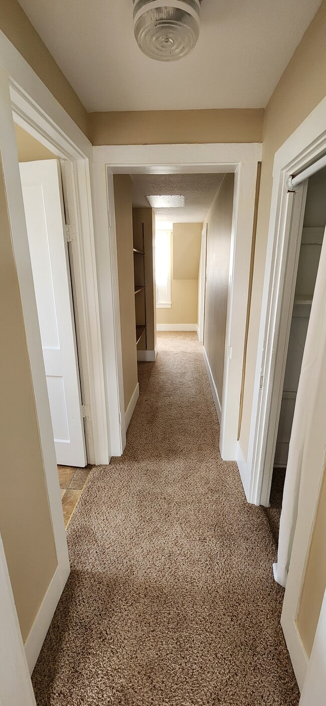 320 W Clinton St Unit Upper, Clinton, MO 64735 Apartments in Clinton