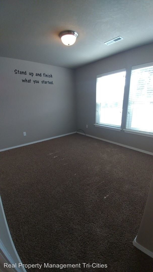 Building Photo - 3 br, 2 bath House - 546 Jordan Lane