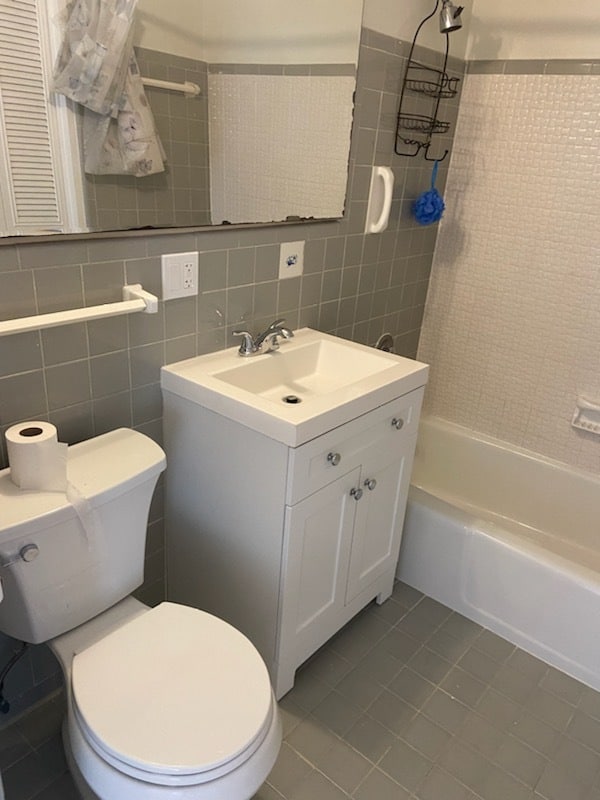 Bathroom - 10500 Rockville Pike