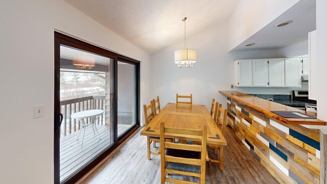 Building Photo - 39371 US-6