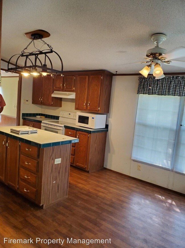 Foto del edificio - 3 br, 2 bath House - 1933 #B Chicken Road