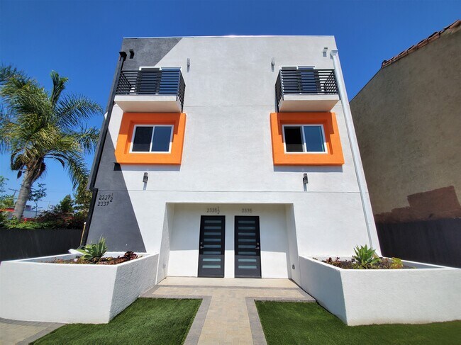 Foto del edificio - 2337 1/2 Crenshaw Blvd