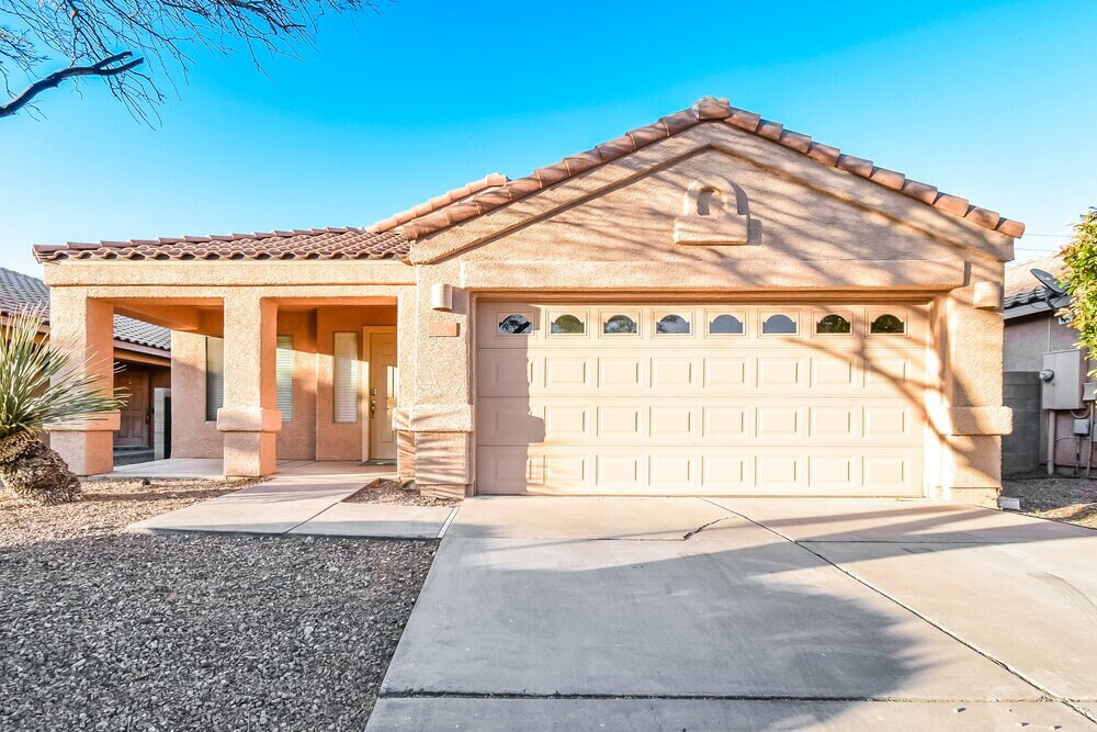 Primary Photo - 6657 E Ladonna Ln