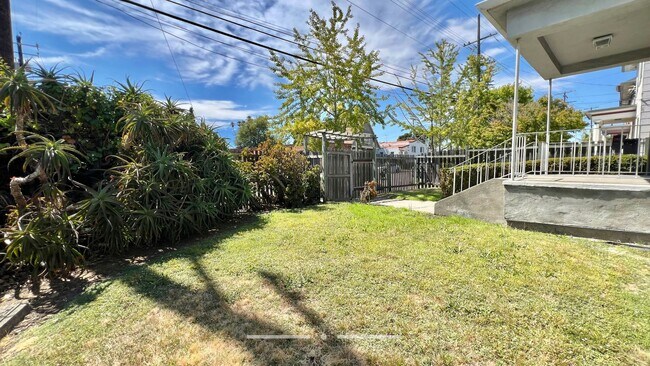 Photo - Charming Duplex Lower Unit – 2bd 1ba Nestl... House