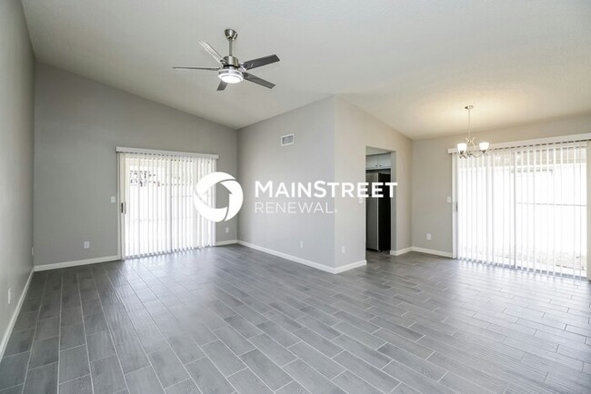 Foto del edificio - 7619 W Desert Cove Ave