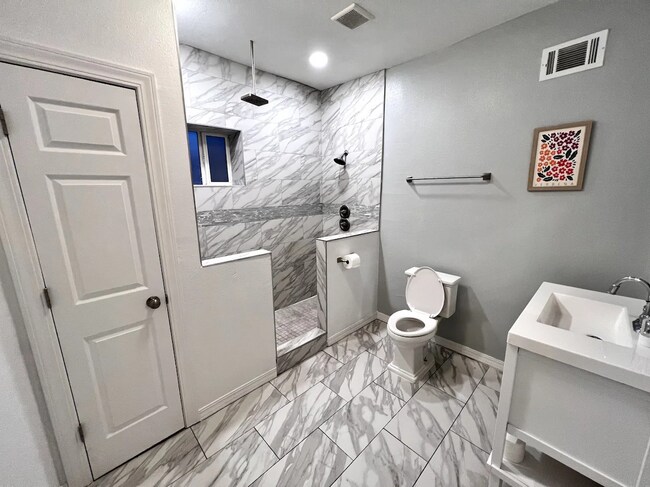 Foto del edificio - 3025 E Missouri Ave