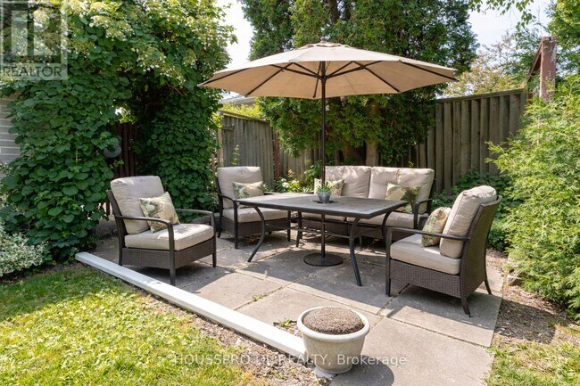 Photo du bâtiment - 377 Palmer Ave