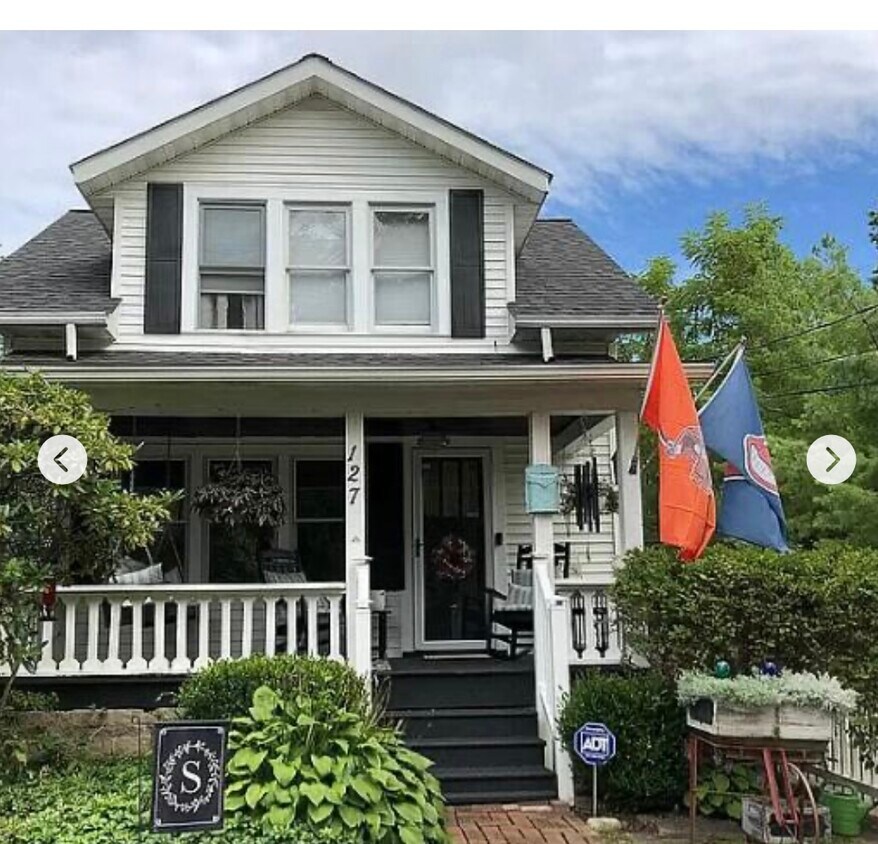 127 Moffet Ave, Chardon, OH 44024 House Rental in Chardon, OH