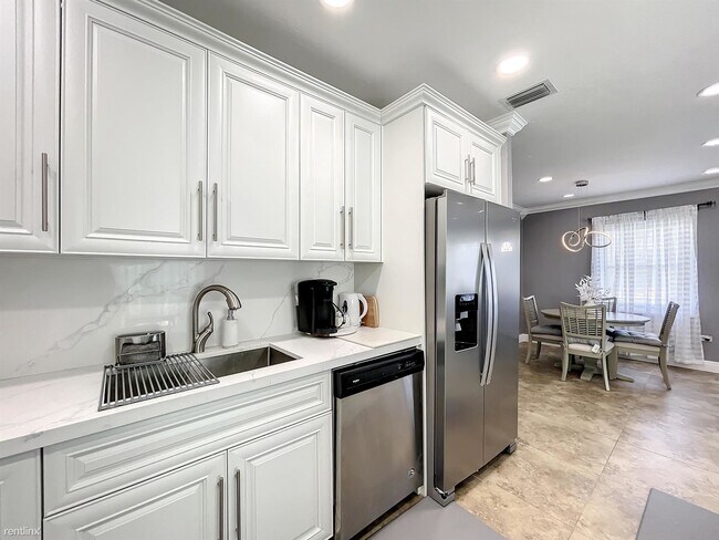 Foto del edificio - 3 br, 2 bath House - 1895 NE 154th St