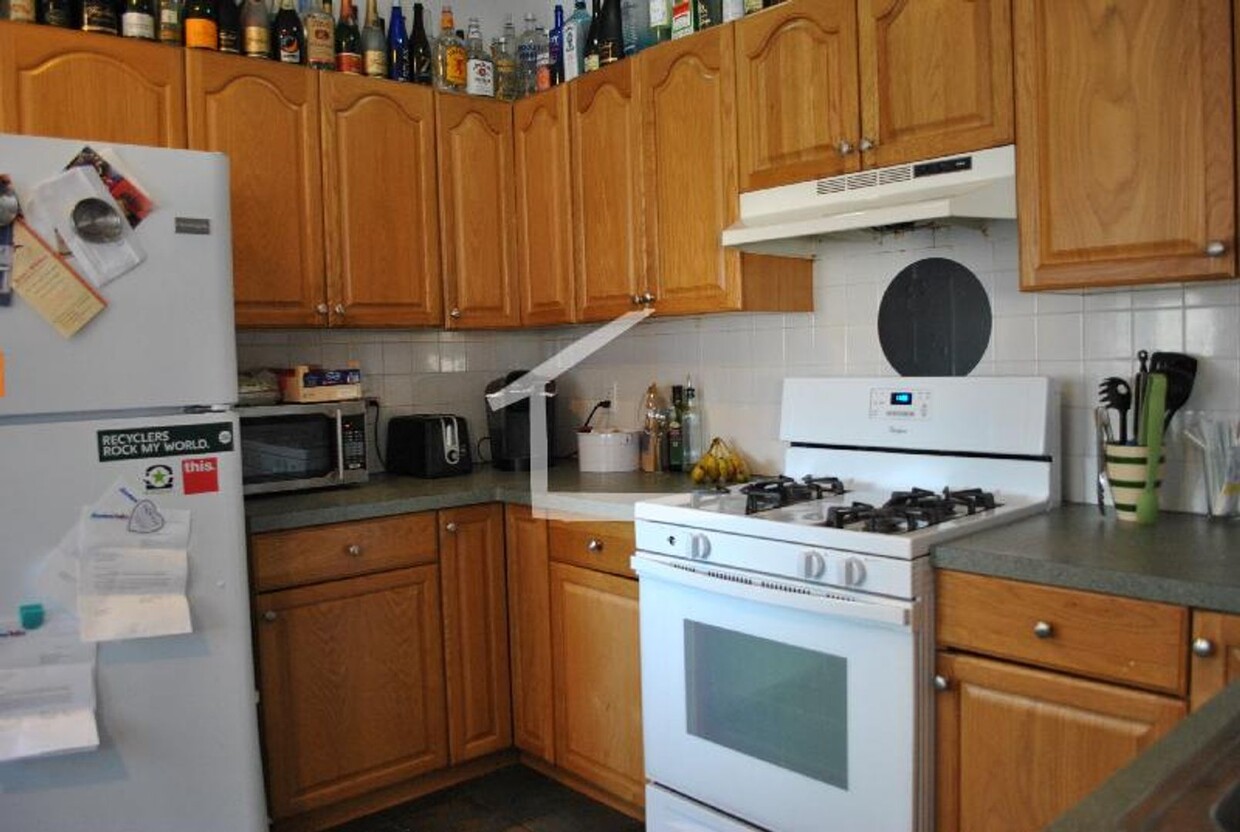 Foto principal - HOT ALLSTON LISTING!!!!