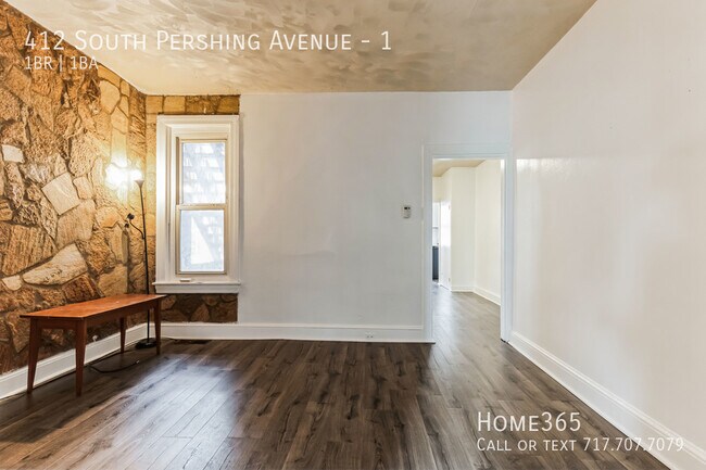 Building Photo - Beautiful amply Hometown Unit at York Awaits!