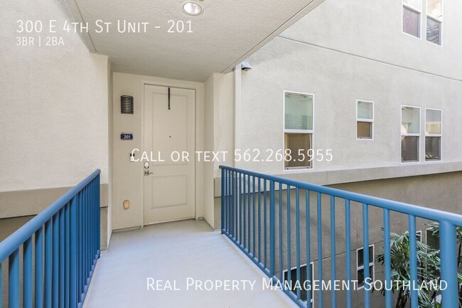 Building Photo - Spacious Condo in Downtown Long Beach!