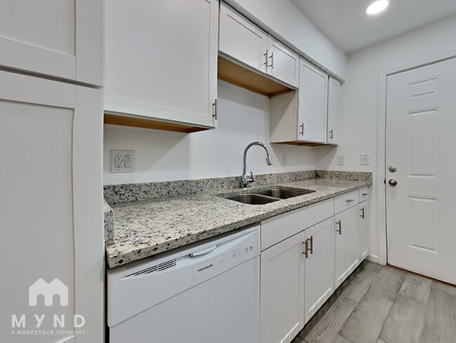 Foto del edificio - 6649 W Ocotillo Rd