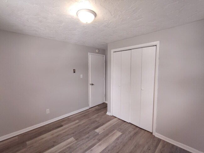 Foto del edificio - 208 N Washington St
